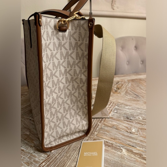 Michael Kors MK Logo Crossbody Tote - Picture 10 of 14